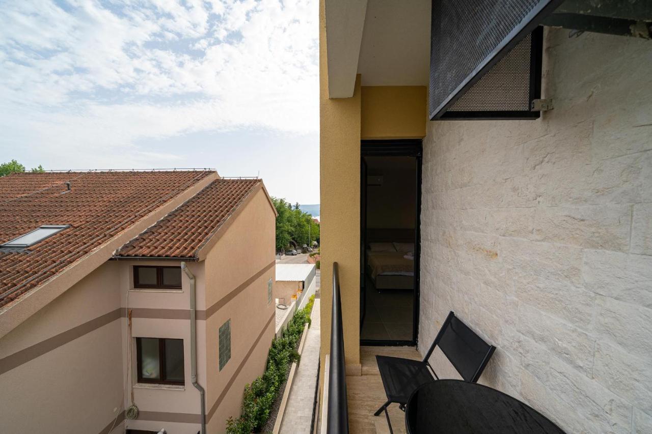 Studio apartment N2 Teodo Esterno foto